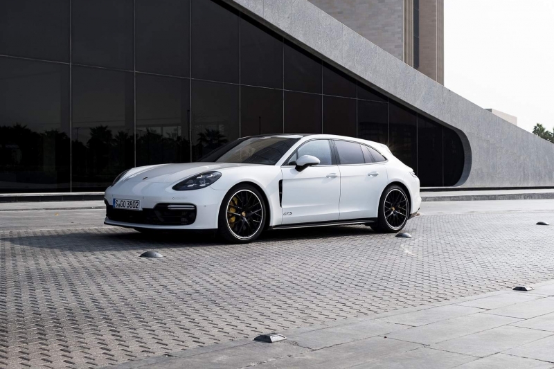 Porsche-Panamera_GTS_Sport_Turismo-2019-1600-0a