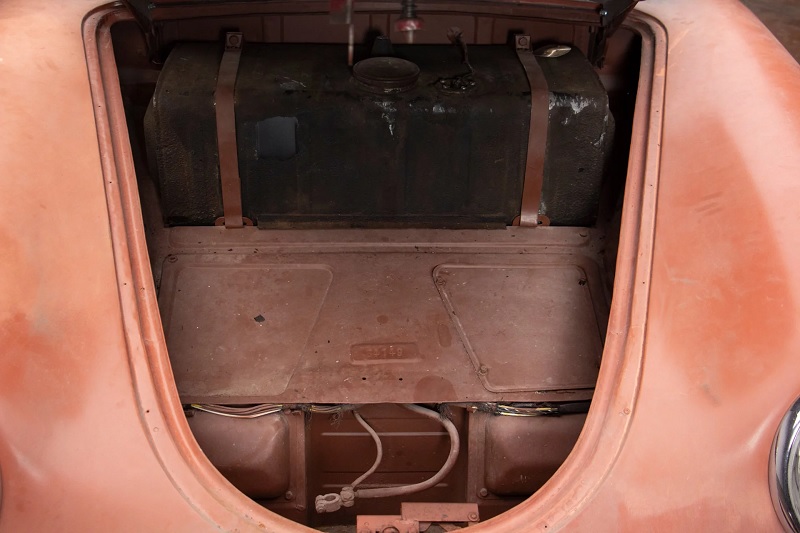 Porsche-Speedster-Frunk