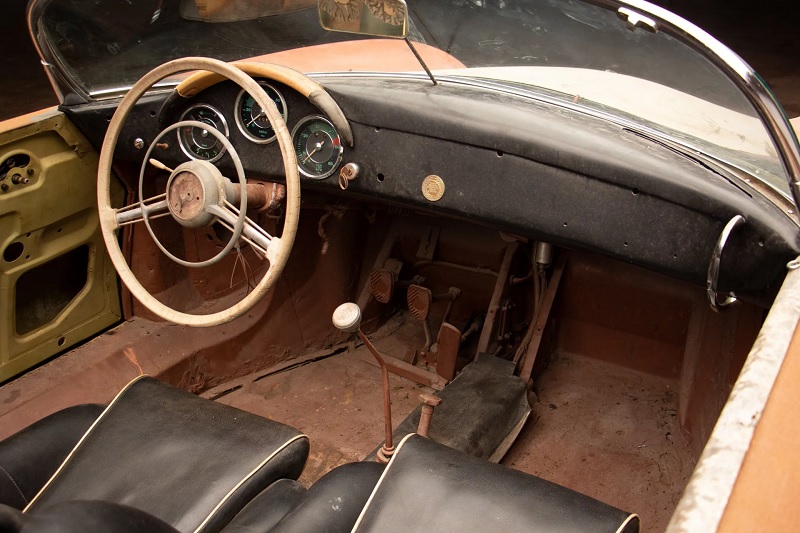 Porsche-Speedster-Interior-2