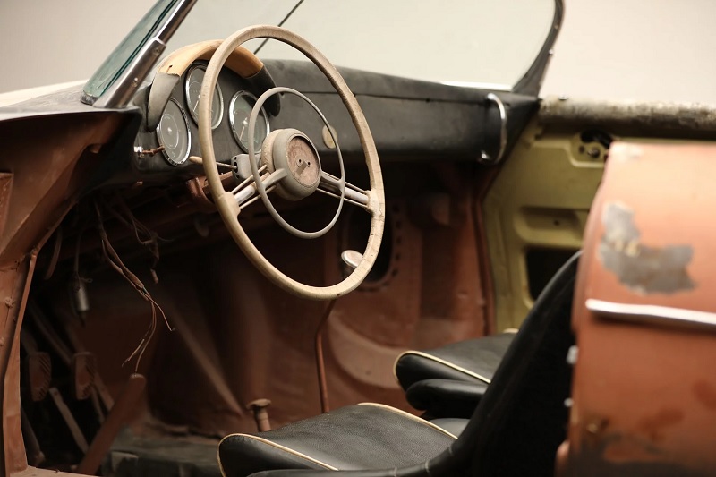 Porsche-Speedster-Steering-Wheel
