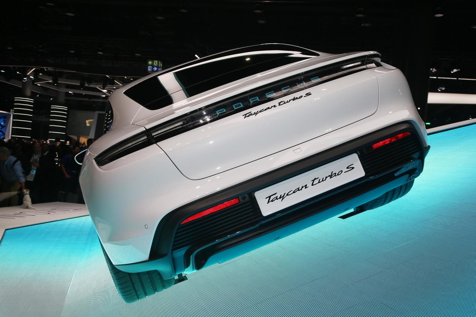 Porsche Taycan 2020 (4)