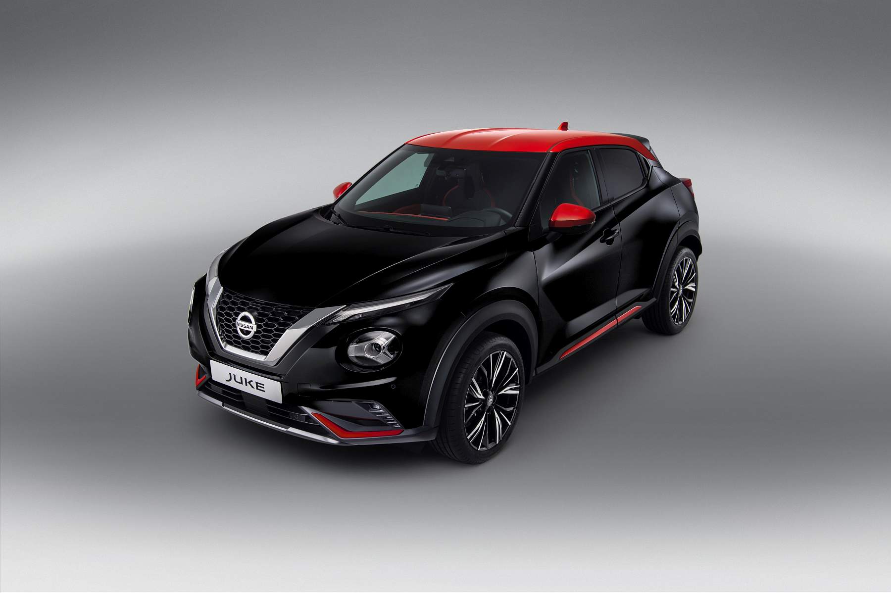 Sep. 3 – 6pm CET – New Nissan JUKE Unveil Black Static Studio – 3