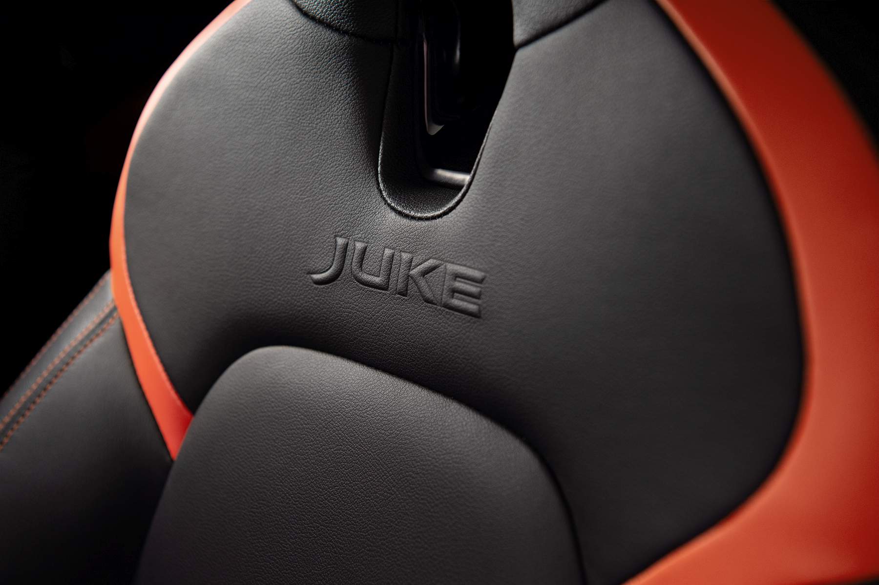 Sep. 3 – 6pm CET – New Nissan JUKE Unveil Black Static Studio – 9