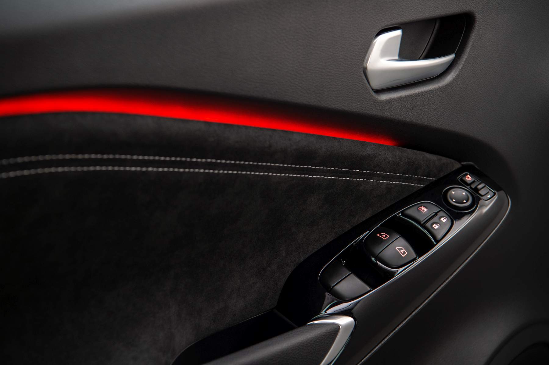 Sep. 3 – 6pm CET – New Nissan JUKE Unveil Red Static Studio – 10