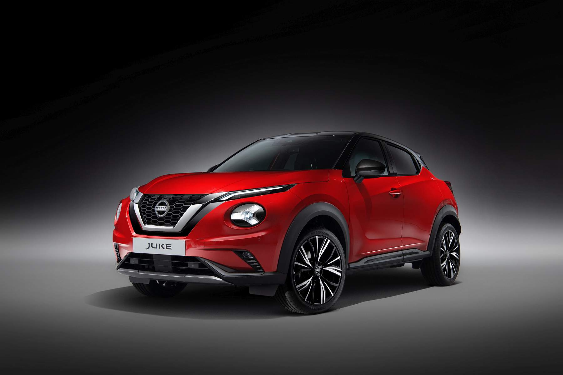Sep. 3 – 6pm CET – New Nissan JUKE Unveil Red Static Studio – 5