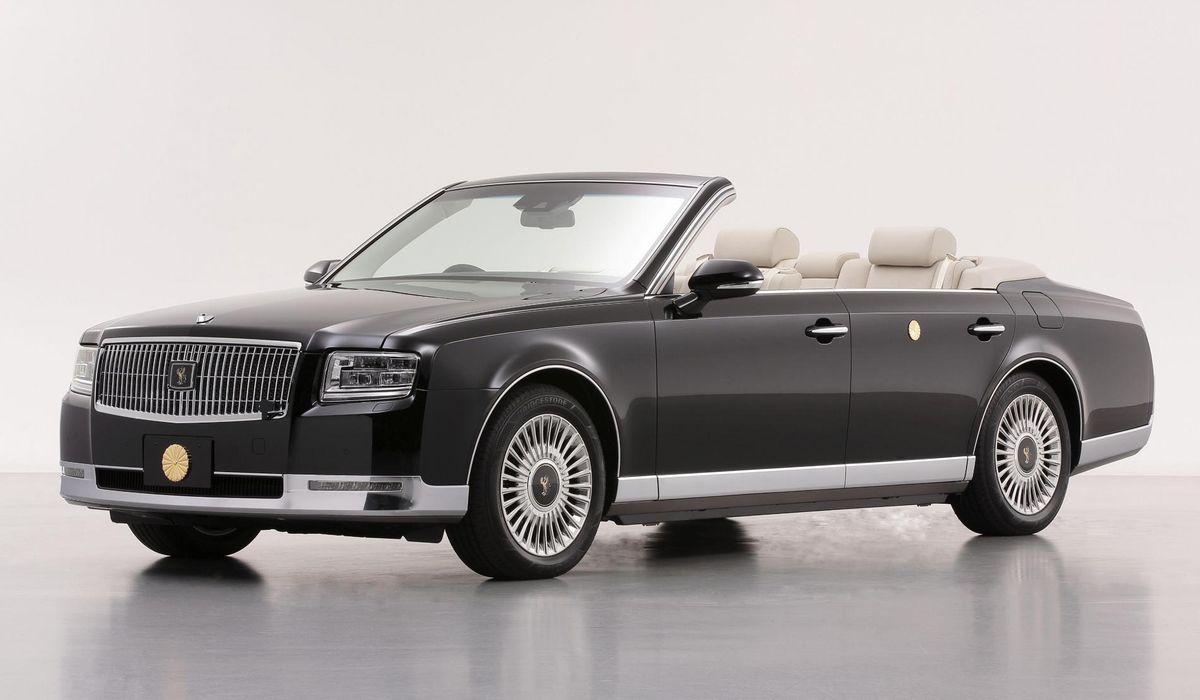 Toyota ‘destapa’ berlina de luxo, a pedido do Imperador