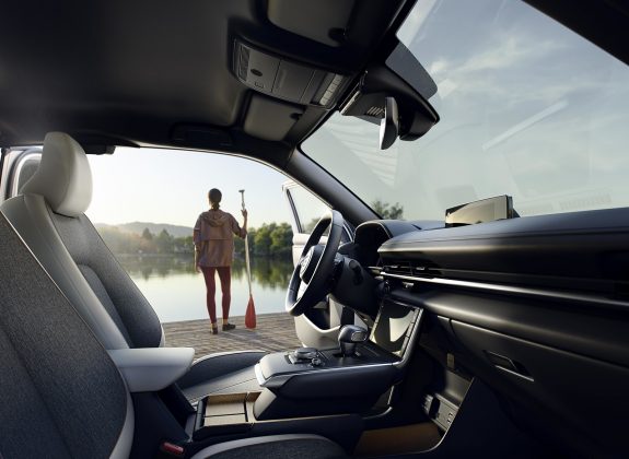 2021_mazda_mx-30_6_1600x1200-e1572426856944-575×420