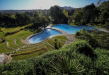 Neste hotel, as noites são pacíficas e rodeadas de águas que curam