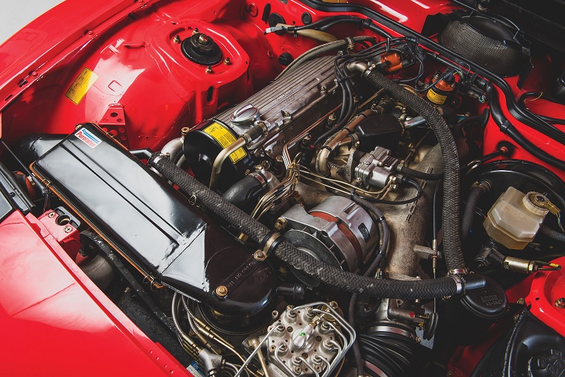 Porsche-924-Carrera-GTS-Clubsport-Engine-2