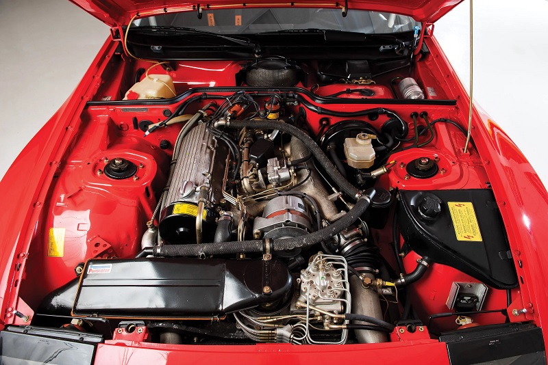 Porsche-924-Carrera-GTS-Clubsport-Engine
