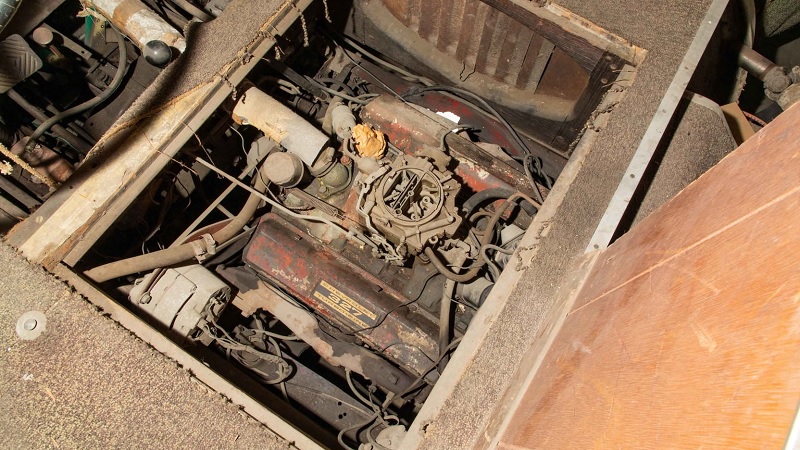 Western-Clipper-Motorhome-Engine