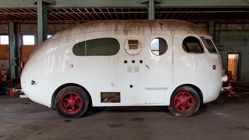 Western-Clipper-Motorhome-Side