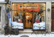 Porto: Parece, mas não é só uma loja de souvenirs