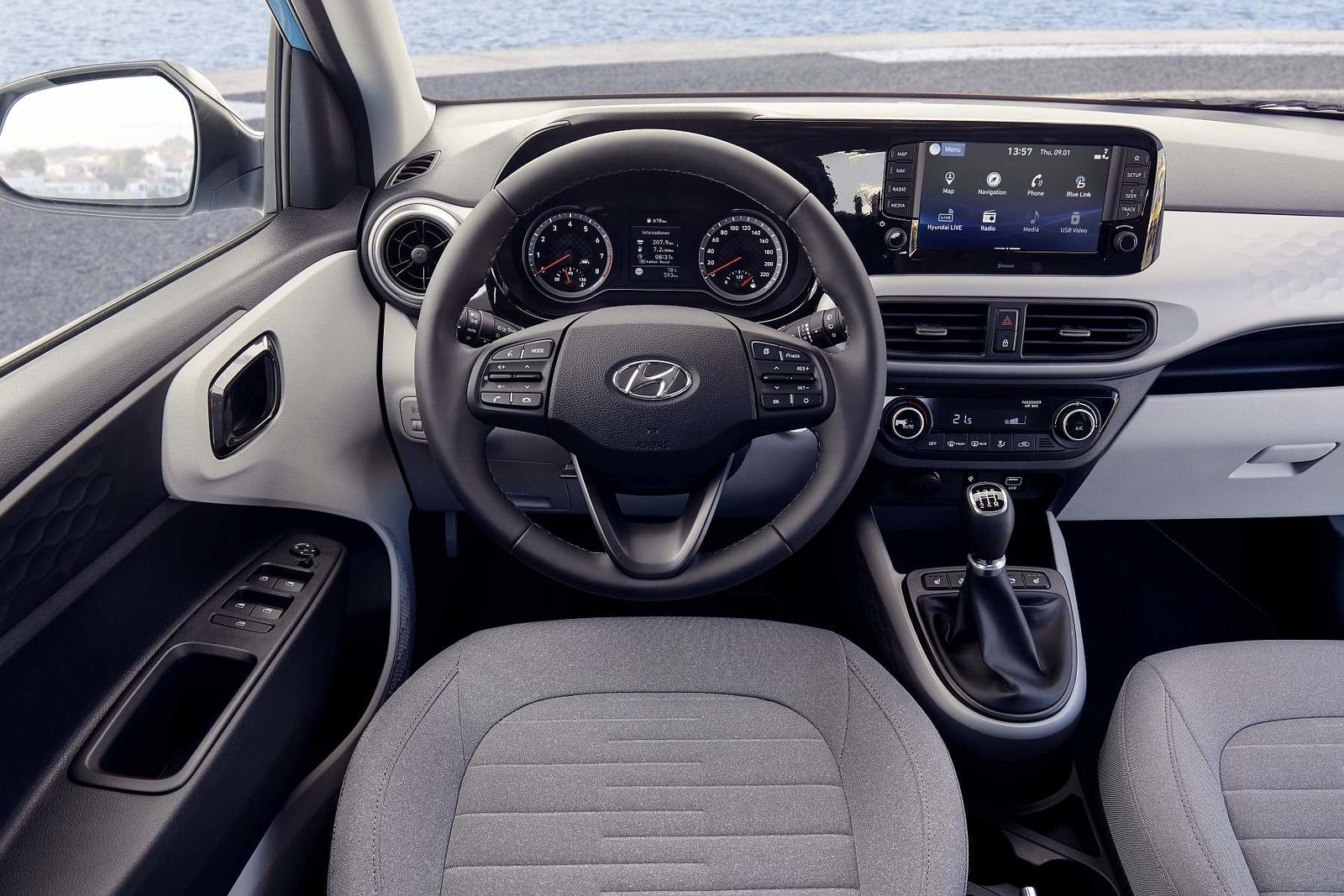 Hyundai i10 interior (2)