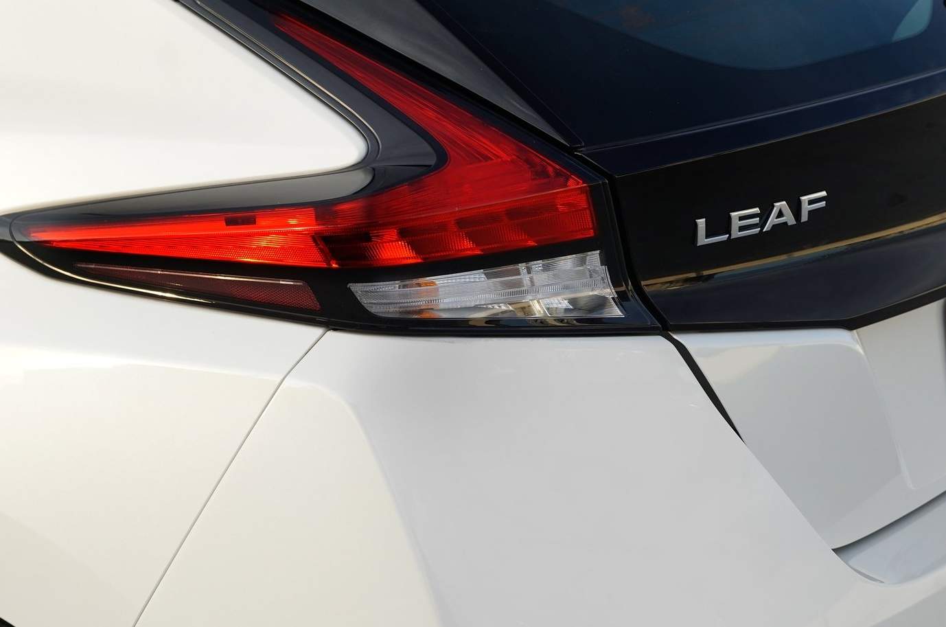 Nissan-Leaf_e_plus-2019-1600-27