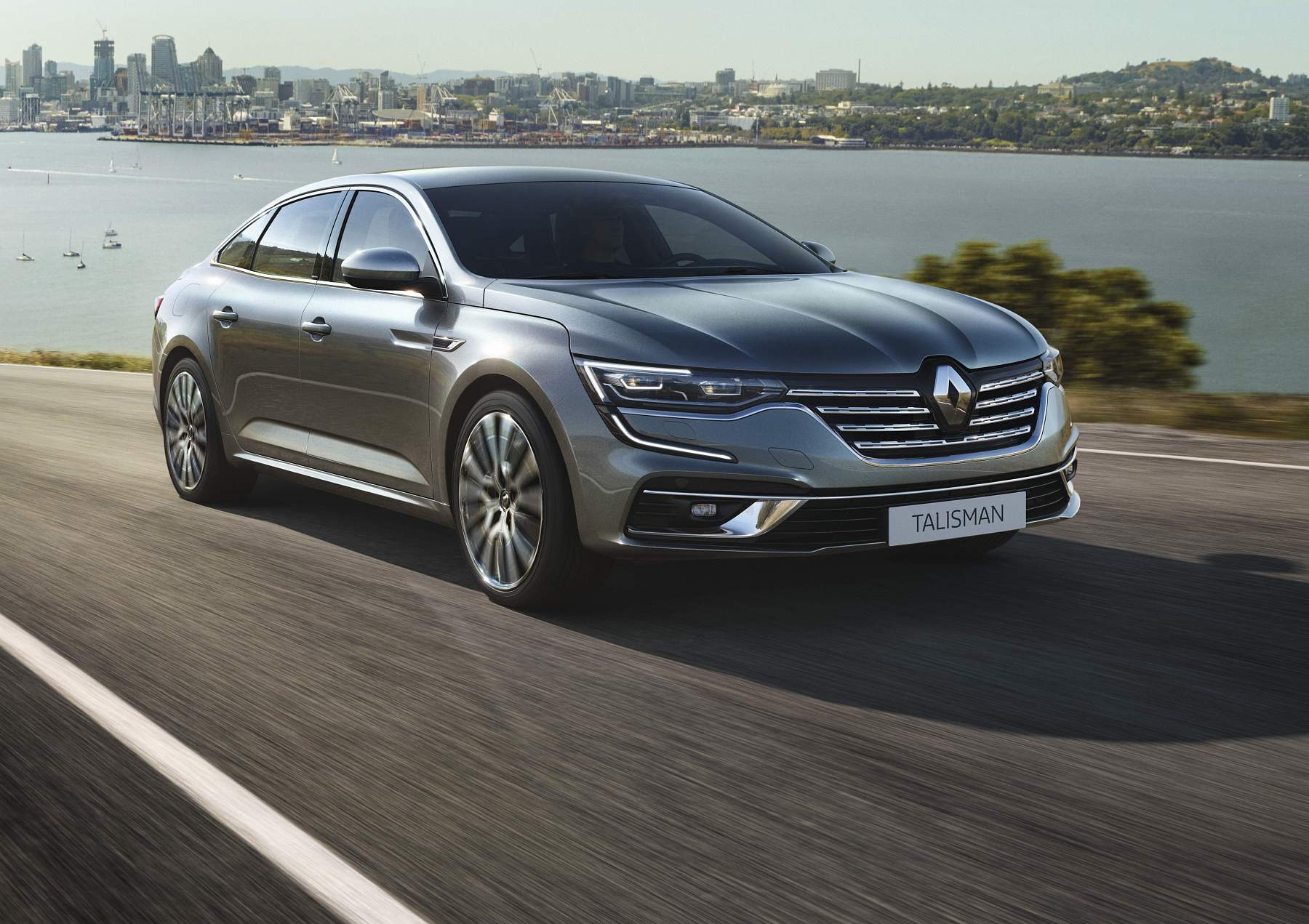 Renault Talisman reforça elegância e tecnologia para 2020