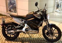 Super Soco TC Max: café racer elétrica ao preço de cinco telemóveis