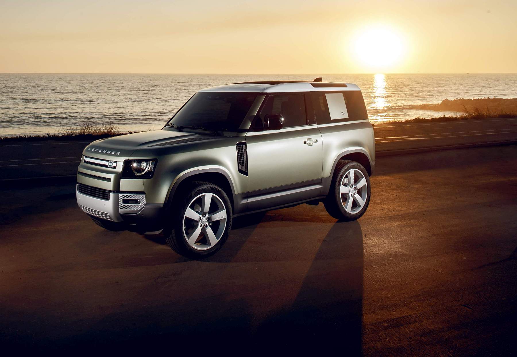 Land Rover_Defender_20MY_90_26.02 (1)