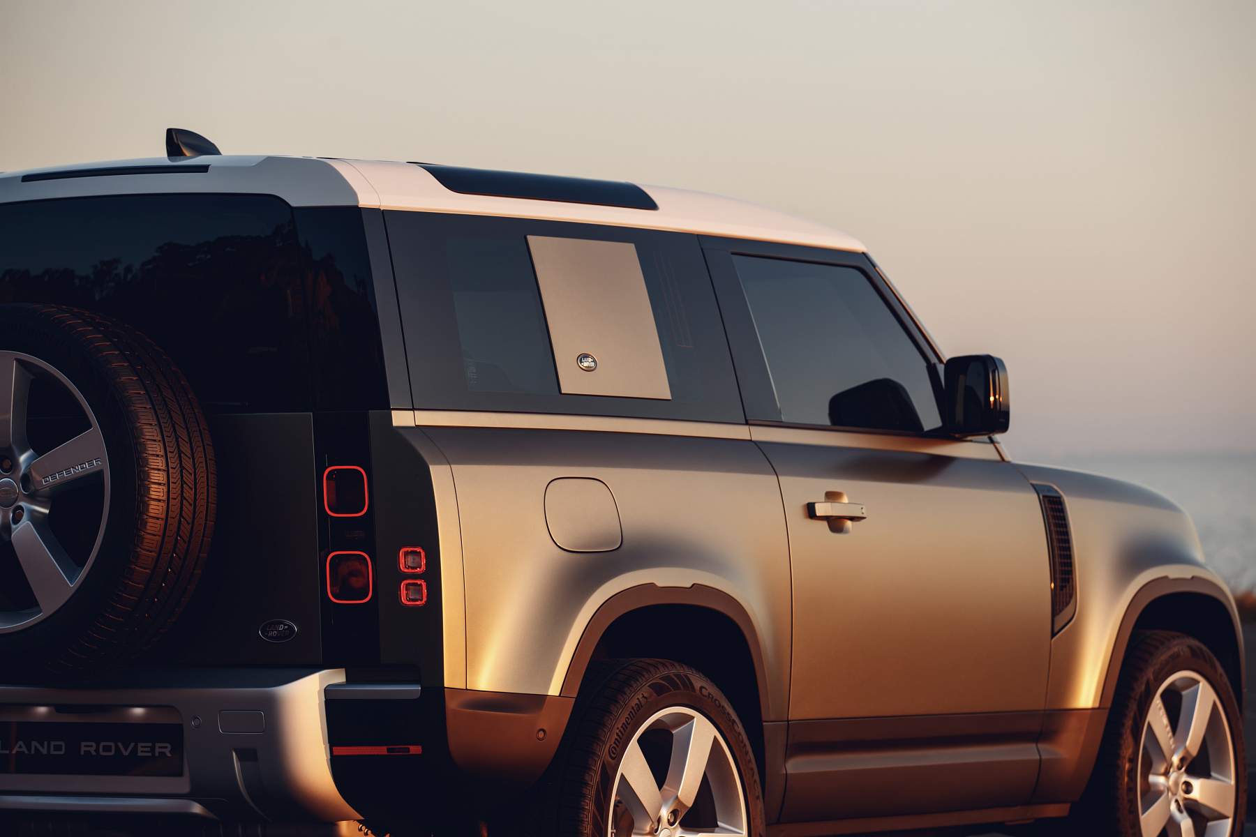 Land Rover_Defender_20MY_90_26.02 (13)