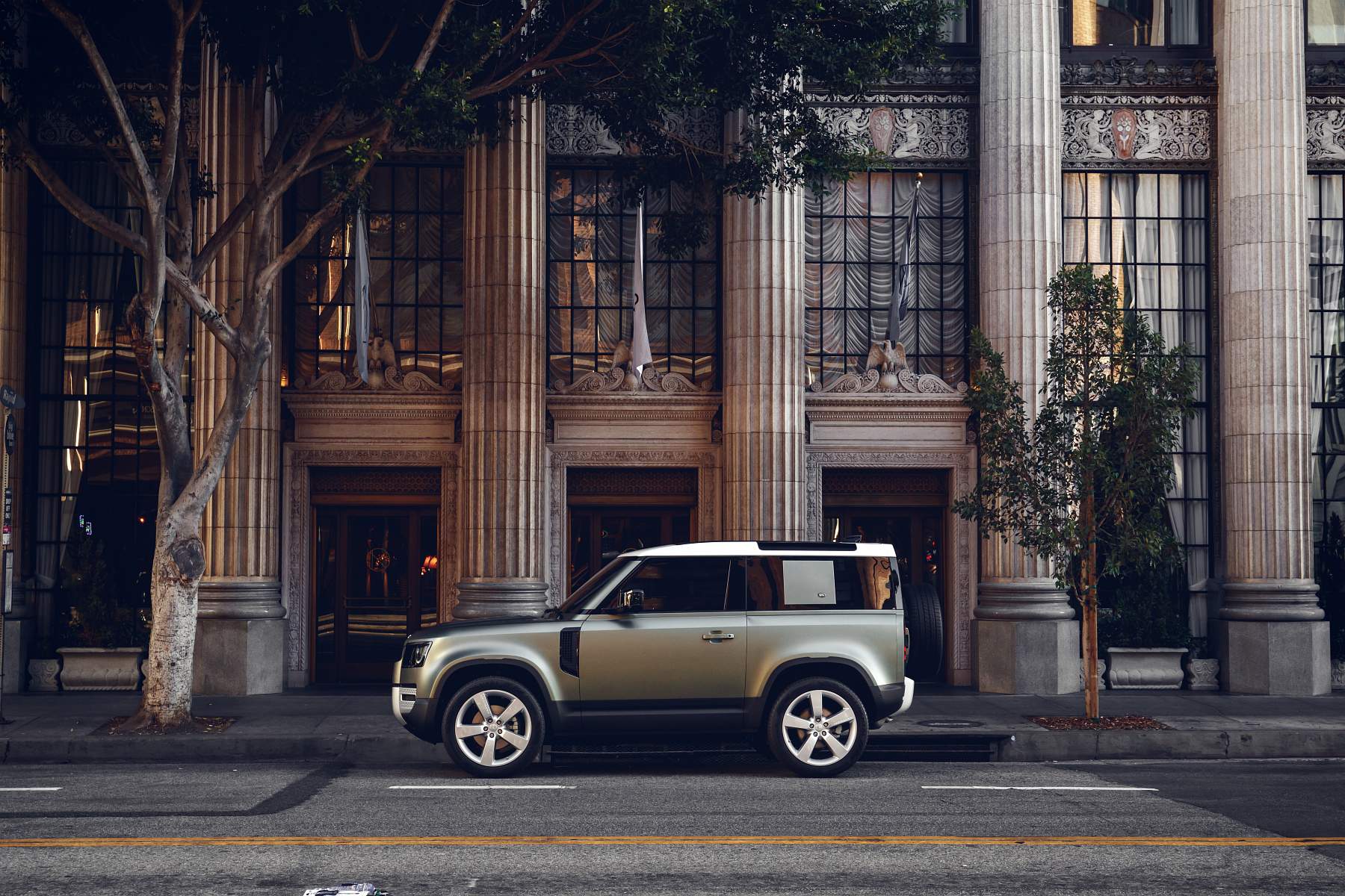 Land Rover_Defender_20MY_90_26.02 (2)