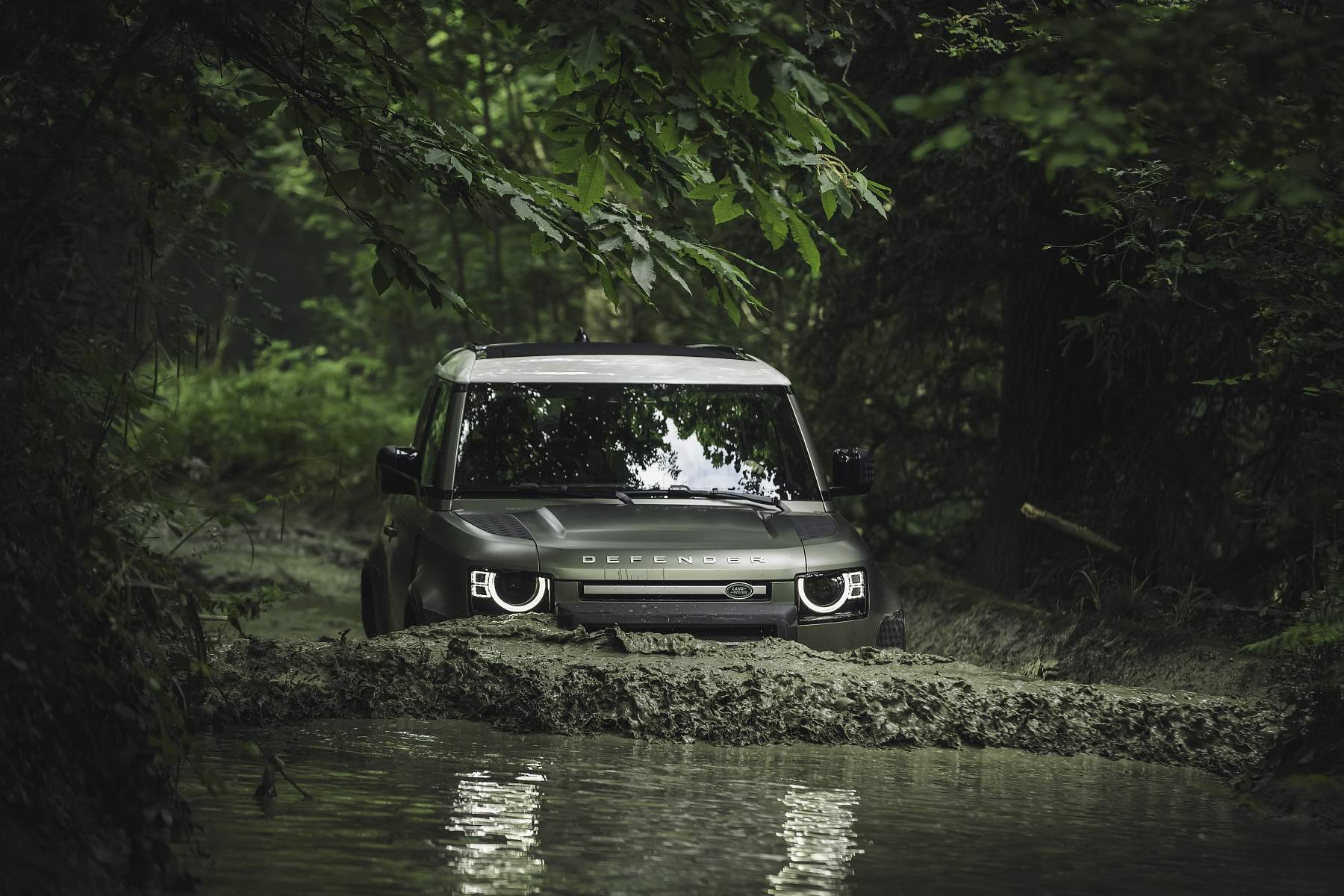 Land Rover_Defender_20MY_90_26.02 (24)