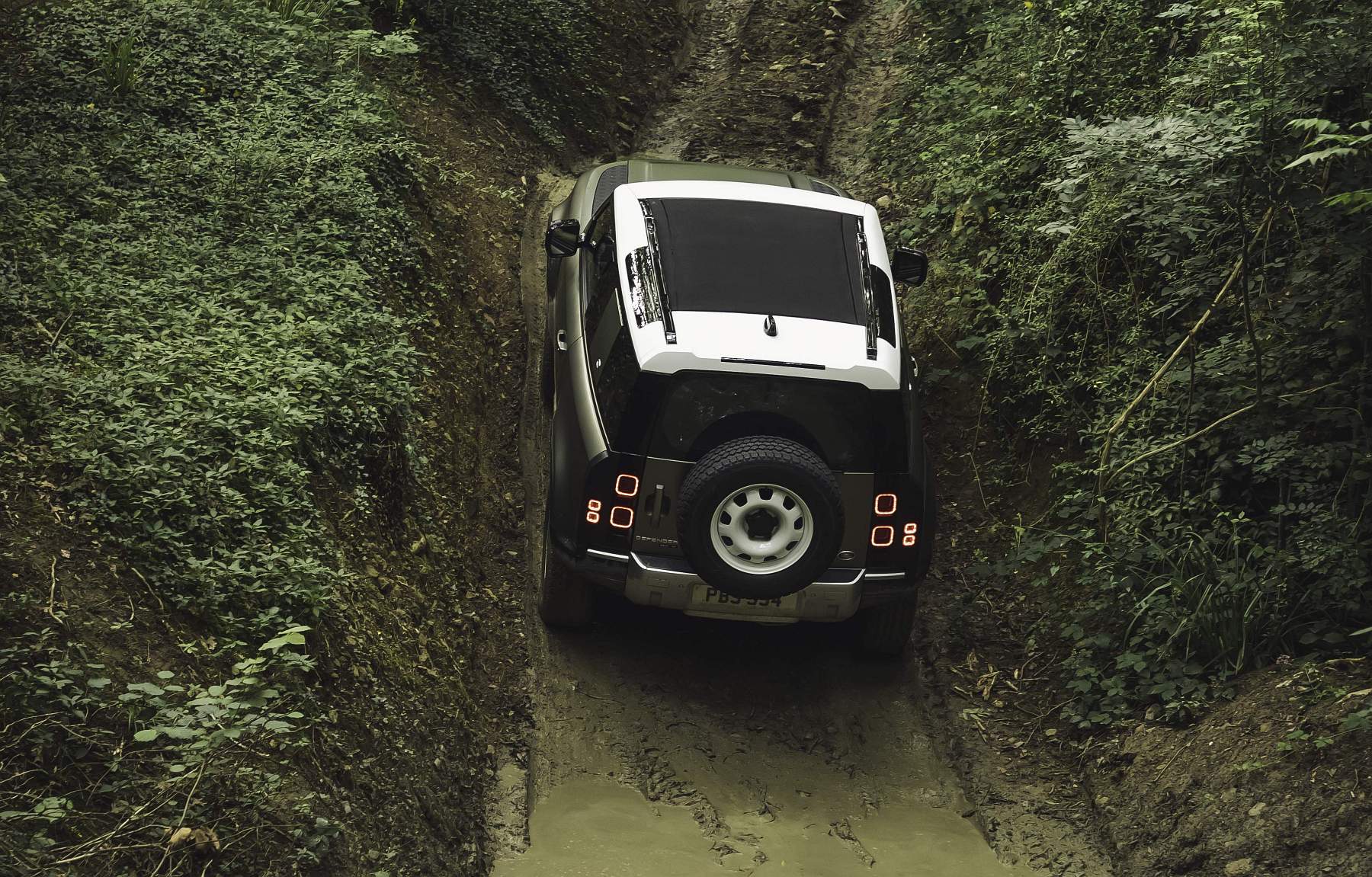 Land Rover_Defender_20MY_90_26.02 (27)