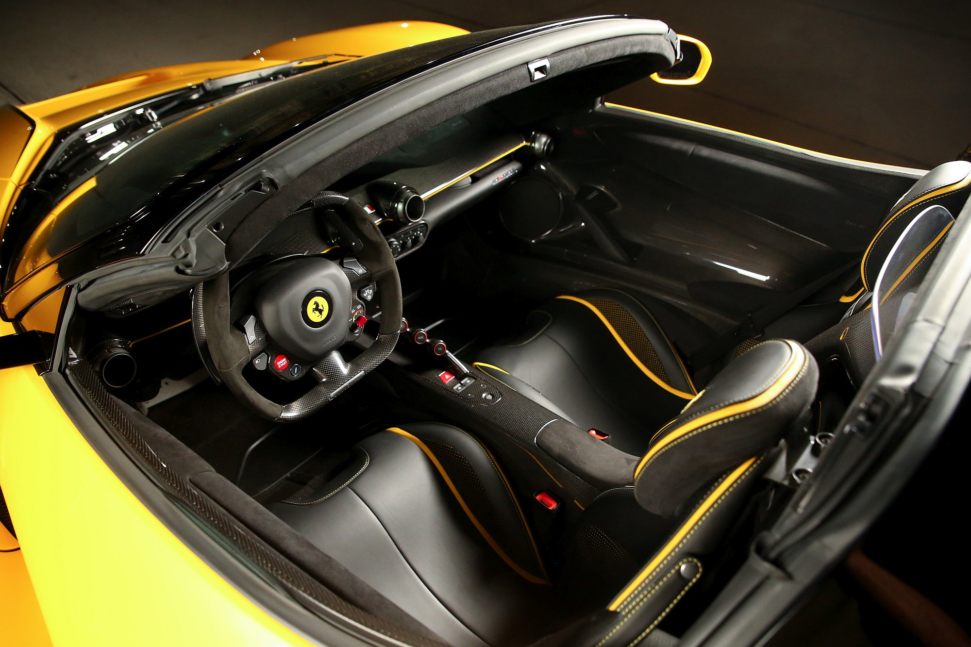2017-Ferrari-LaFerrari-Aperta-_RM Sothebys (4)