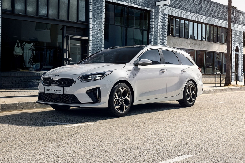 Kia Ceed Tourer PHEV 2020 (1)