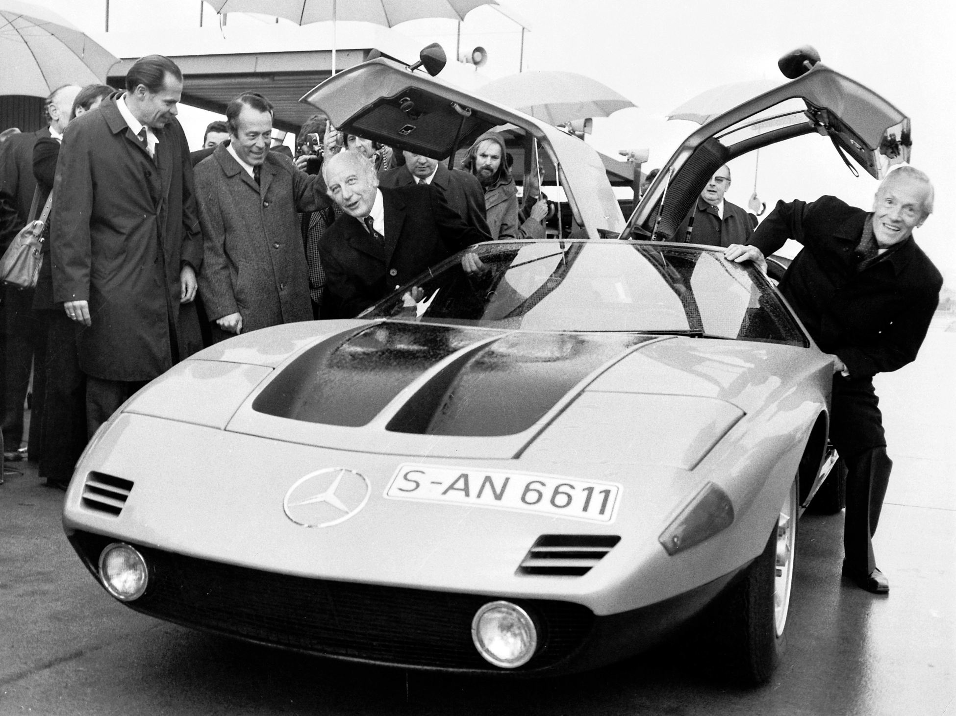 Mercedes-Benz C 111-II: Premiere vor 50 Jahren auf Genfer Automobilsalon 1970

Mercedes-Benz C 111-II: 50th anniversary of the premiere at 1970 Geneva Motor Show