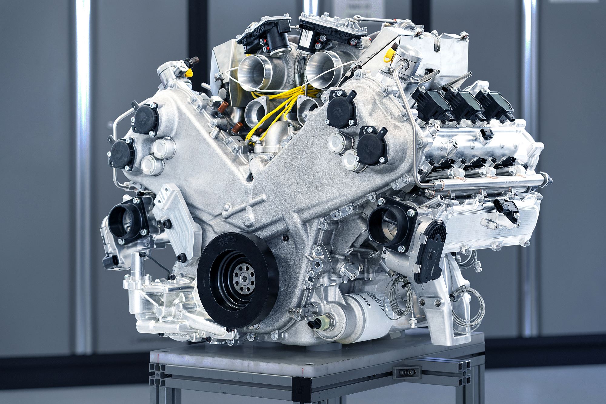 New Aston Martin V6 Engine (1)