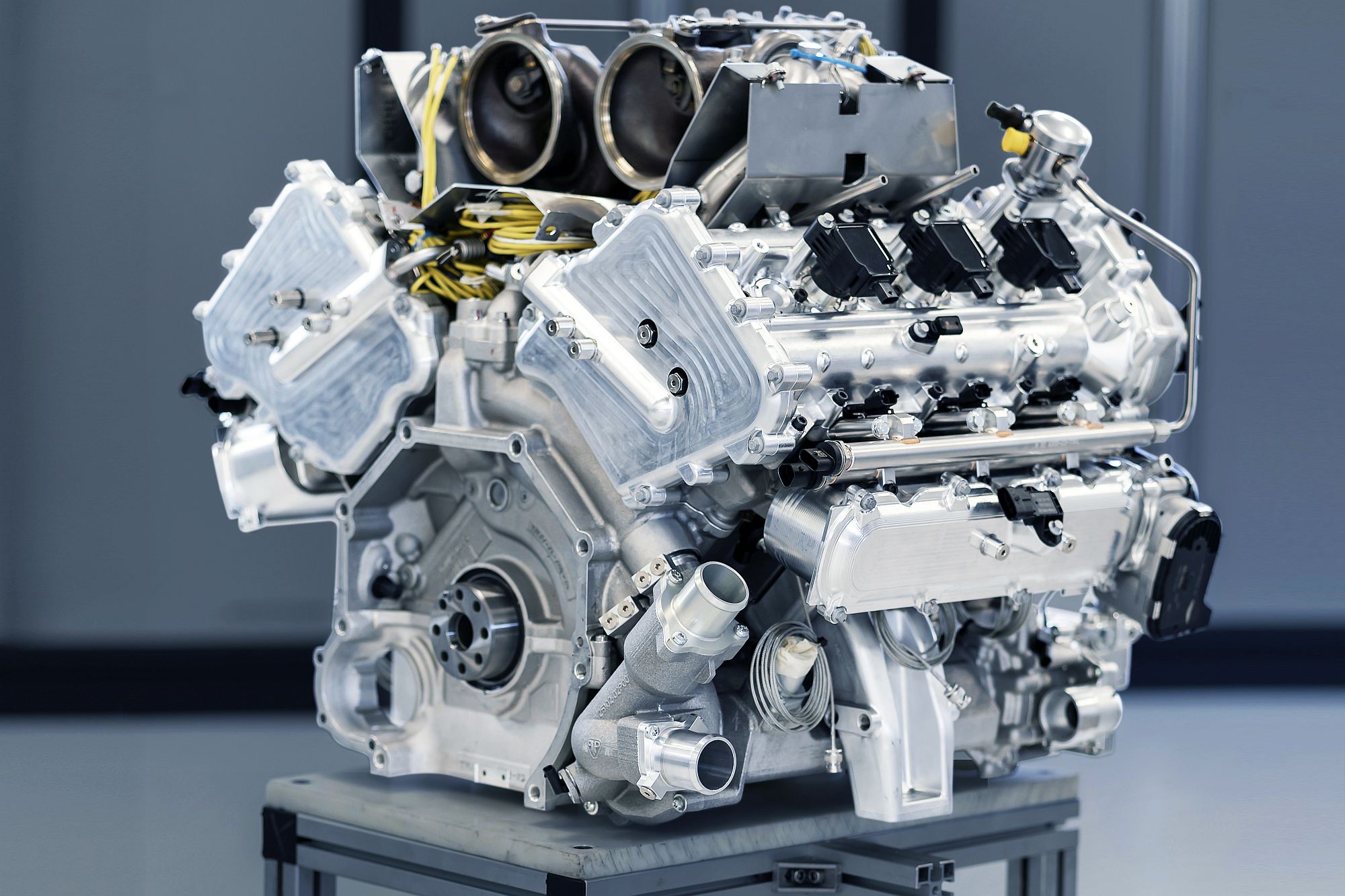 New Aston Martin V6 Engine (2)