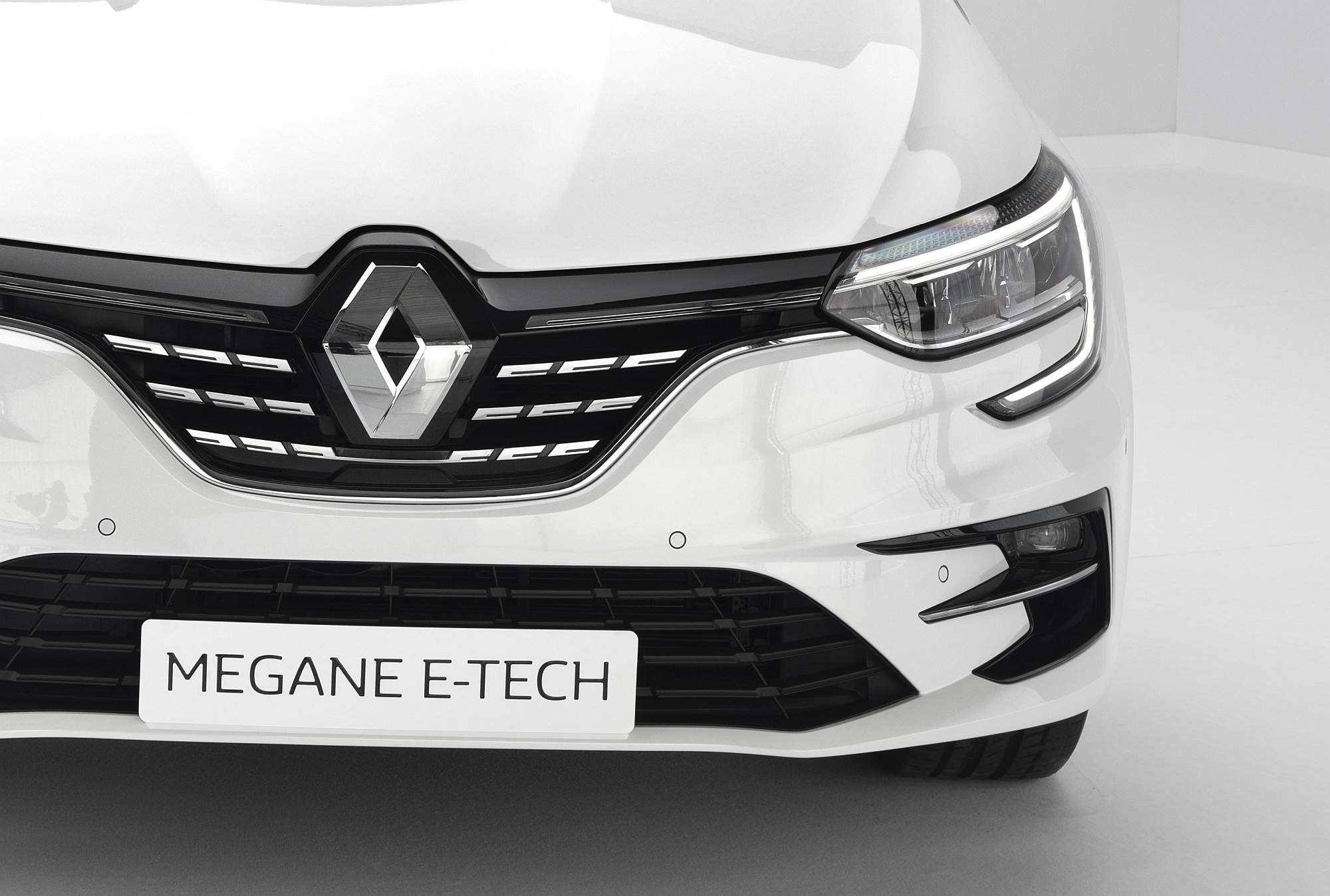 Renault Megane_E-Tech 2020 (6)