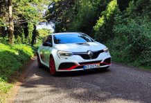 Renault Mégane R.S. Trophy R: Cavalos de corrida incríveis