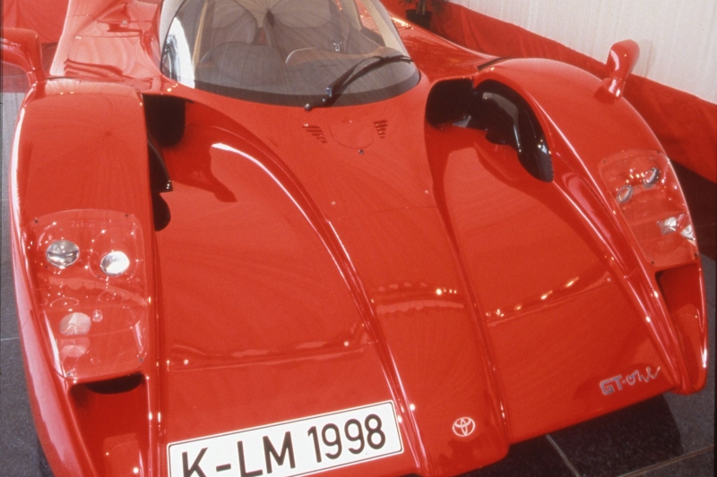 Toyota GT-One 1998 (1)