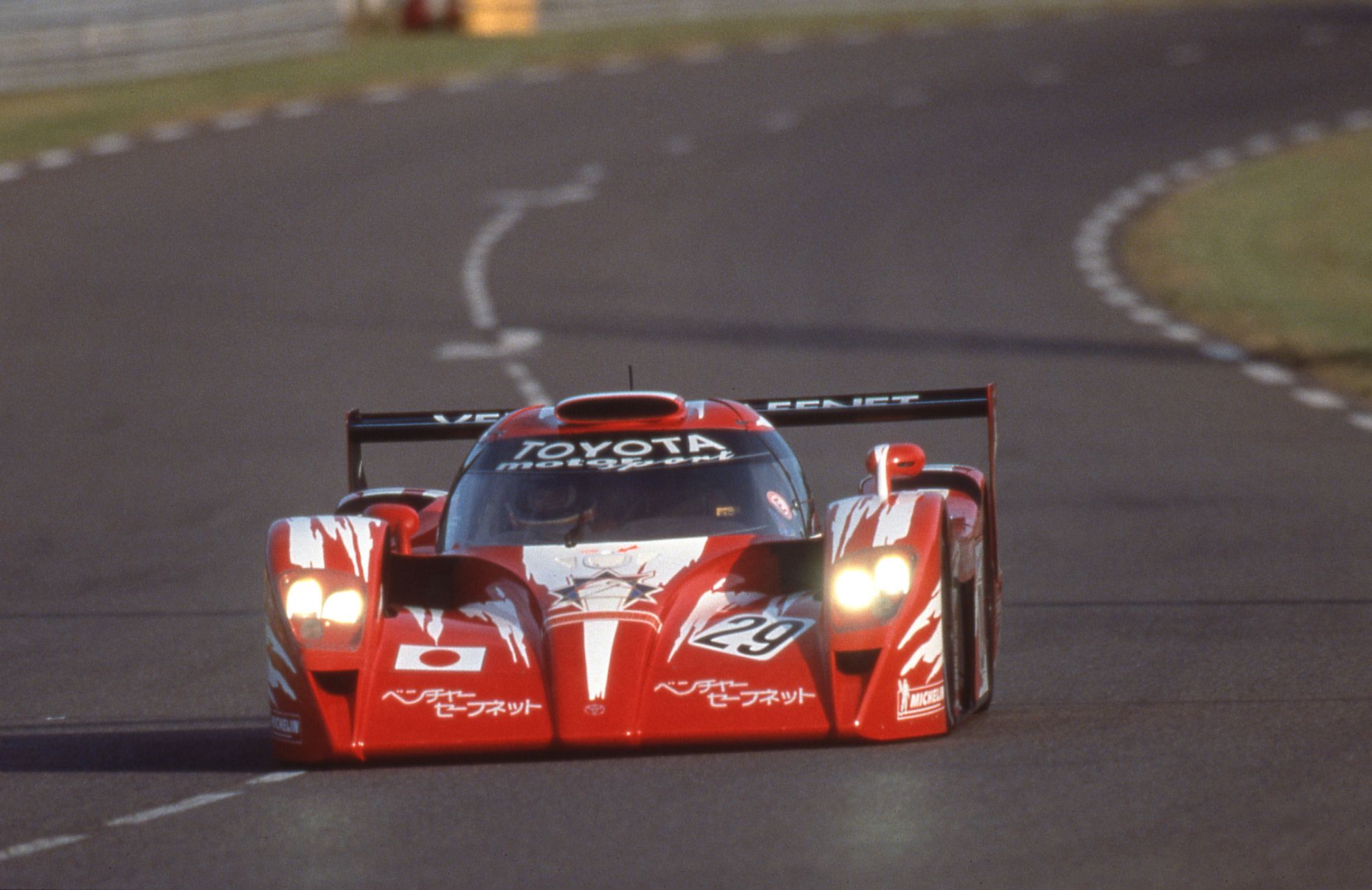 Toyota GT-One 1998 (6)