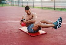 Treine o core em casa com este simples exercício