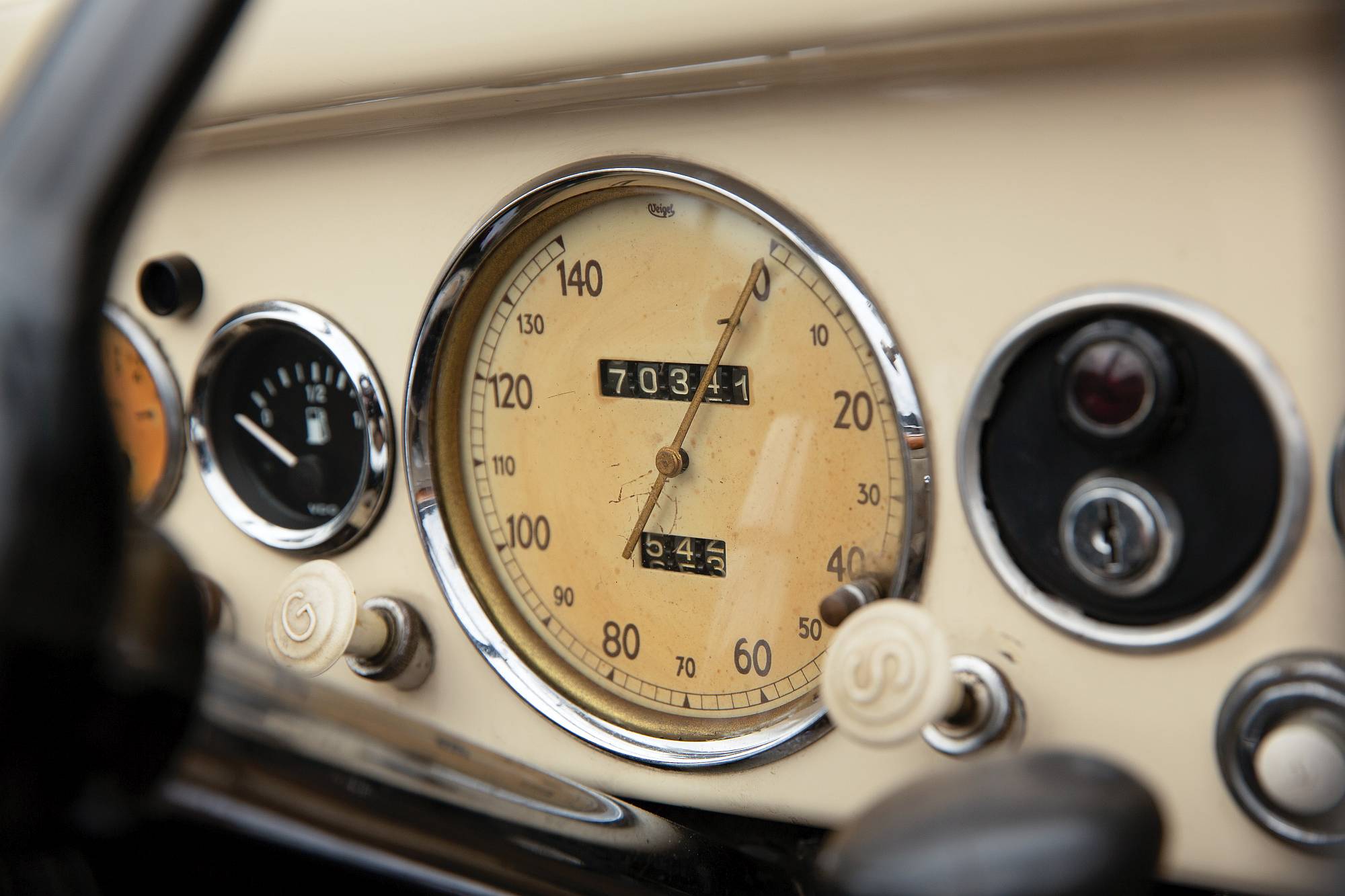 1936-BMW-329-Cabriolet-Tom Gidden – RM Sothebys (14)