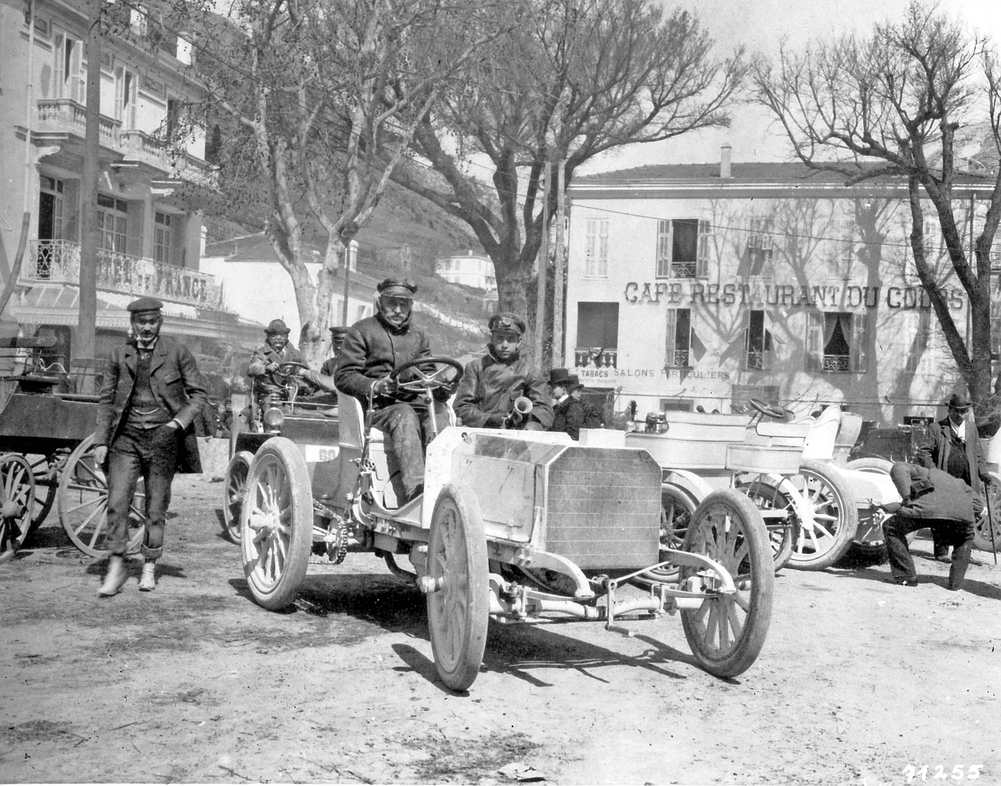 125 Jahre Motorsport von Mercedes-Benz – Newsletter Ausgabe 1

125 years of motorsport with Mercedes-Benz – Newsletter Issue 1