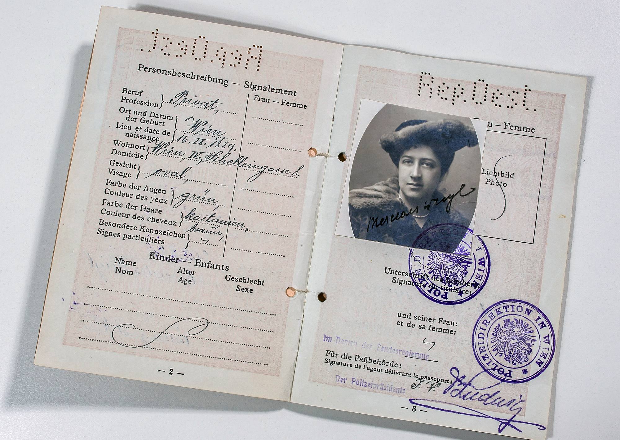 „Mercedes“: Marke mit Strahlkraft seit 120 Jahren “Mercedes”: the brand name that has shone out for over 120 years