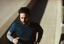 Caminhadas curtas na quarentena: 10.000 passos por dia é suficiente?