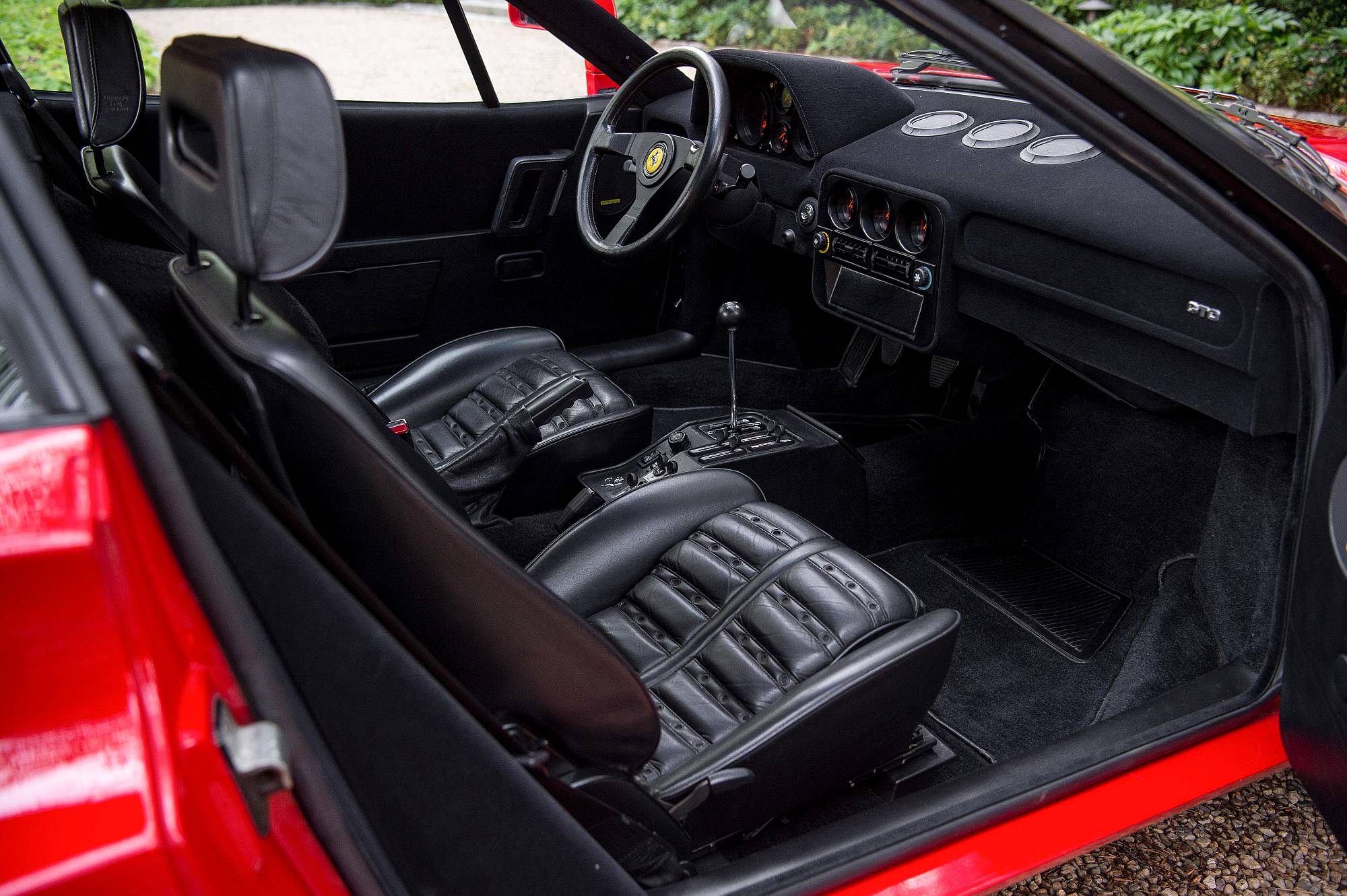 1985-Ferrari-288-GTO-_3
