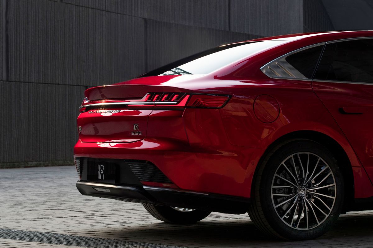 2020-BYD-Han-EV_8-1200×800