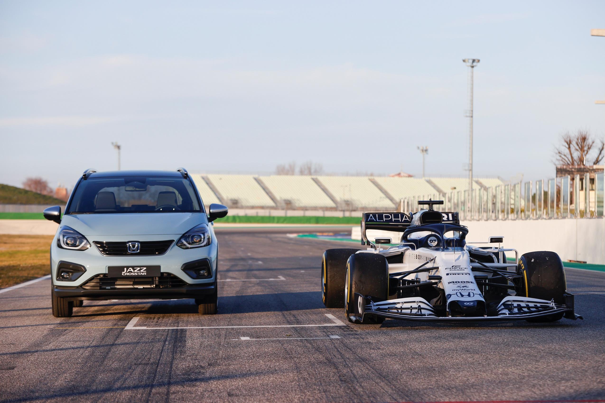 302371_ALL-NEW_HONDA_JAZZ_INSPIRED_BY_FORMULA_1_HYBRID_EXPERTISE