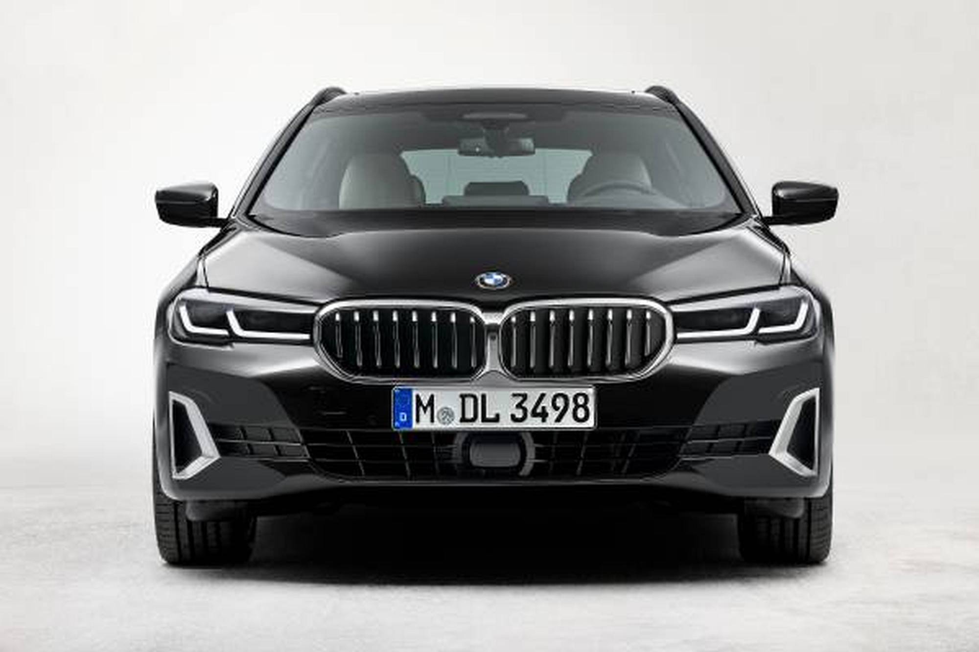 BMW 530i Touring 2020 (14)