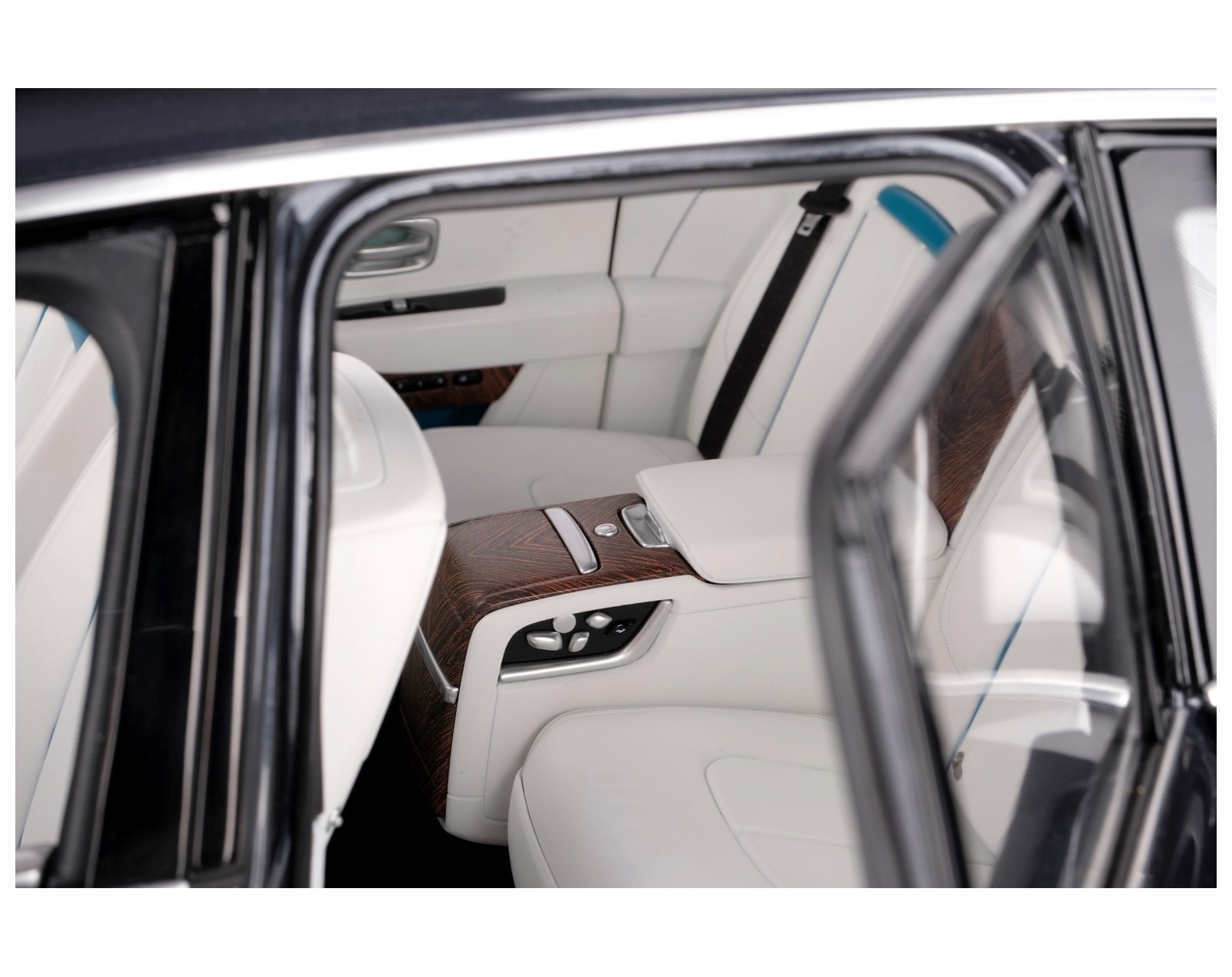 Back-Seat-with-background