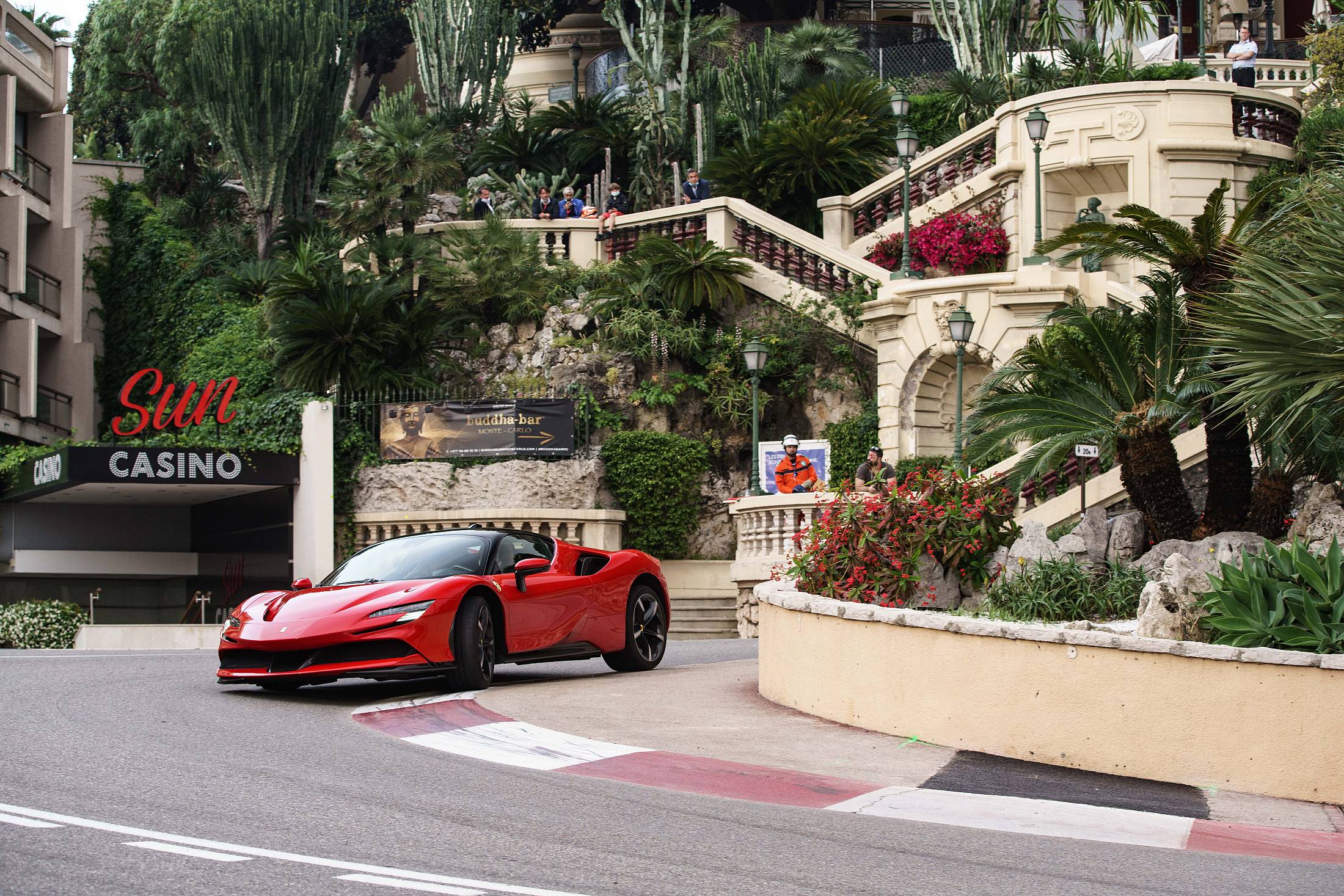 Ferrari SF90 _Leclerc_2020 (3)