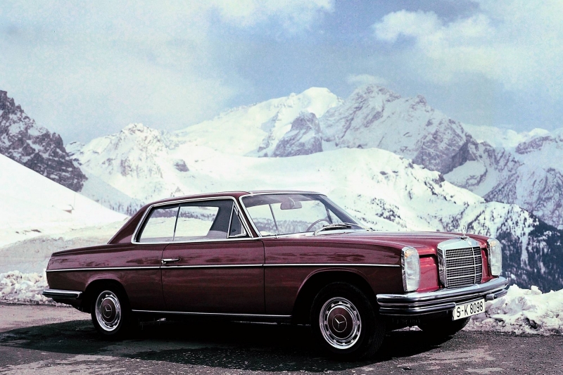 Historie der Mercedes-Benz E-Klasse Coupés und Cabriolets: sportlich-elegante Zweitürer mit großem Flair

The history of the Mercedes-Benz E-Class Coupés and Cabriolets: Sporty and elegant two-door cars with tremendous style