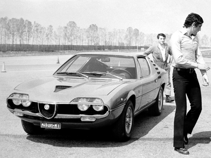 alfa_romeo_montreal_1