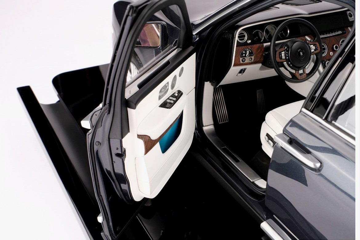 https___hypebeast_com_image_2020_05_rolls-royce-cullinan-1-8-scale-model-release-04