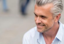 Tem cada vez mais cabelos brancos? Pode ser indício deste tipo de doença